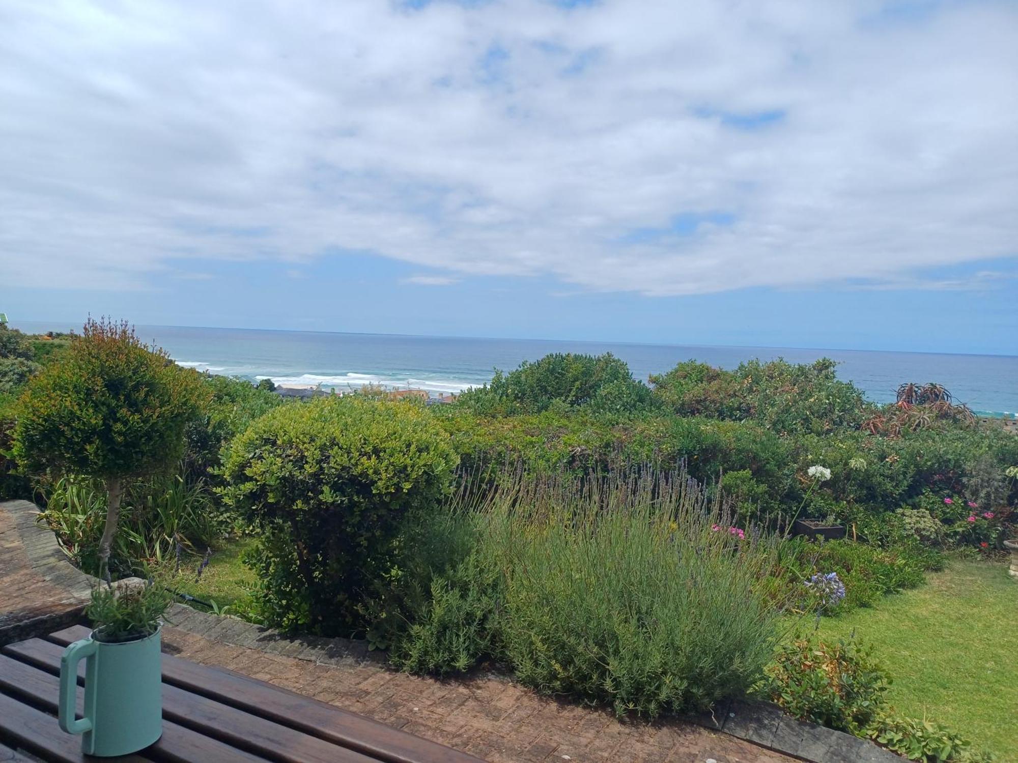 Melkhoutkloof Guest House Outeniqua Strand Bagian luar foto